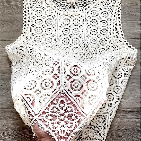 ANTHROPOLOGIE • DELETTA • White Embroidered Lace Cutout Tank Top • Size XS/S - Picture 7 of 15
